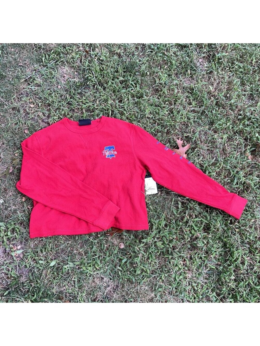 NEW Philadelphia Phillies Womens Crop Long Sleeve Waffle Shirt Red NWT Size L